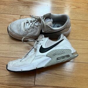 Nike Air Sneakers sz 9.5